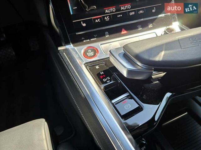 Белый Ауди E-Tron, объемом двигателя 0 л и пробегом 53 тыс. км за 44999 $, фото 88 на Automoto.ua