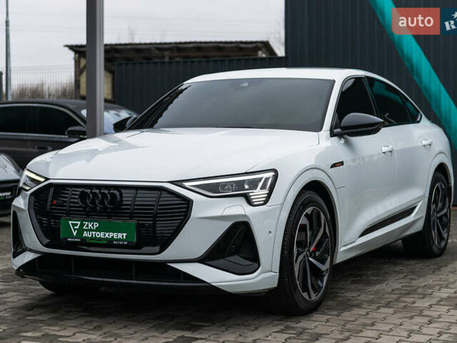 Білий Ауді E-Tron, об'ємом двигуна 0 л та пробігом 57 тис. км за 50555 $, фото 4 на Automoto.ua