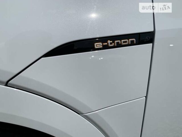 Білий Ауді E-Tron, об'ємом двигуна 0 л та пробігом 23 тис. км за 38700 $, фото 23 на Automoto.ua