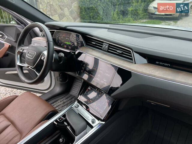 Білий Ауді E-Tron, об'ємом двигуна 0 л та пробігом 38 тис. км за 46000 $, фото 24 на Automoto.ua