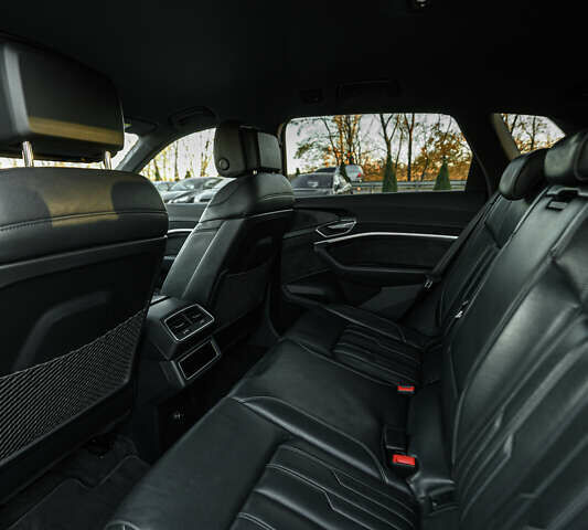 Белый Ауди E-Tron, объемом двигателя 0 л и пробегом 73 тыс. км за 46990 $, фото 48 на Automoto.ua