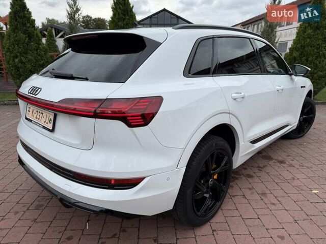 Белый Ауди E-Tron, объемом двигателя 0 л и пробегом 140 тыс. км за 31449 $, фото 34 на Automoto.ua