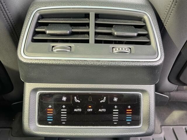 Білий Ауді E-Tron, об'ємом двигуна 0 л та пробігом 45 тис. км за 33000 $, фото 21 на Automoto.ua