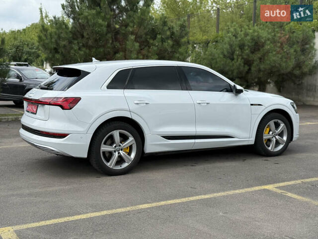 Білий Ауді E-Tron, об'ємом двигуна 0 л та пробігом 35 тис. км за 29999 $, фото 21 на Automoto.ua