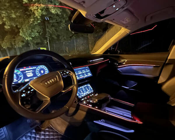 Белый Ауди E-Tron, объемом двигателя 0 л и пробегом 50 тыс. км за 38000 $, фото 17 на Automoto.ua