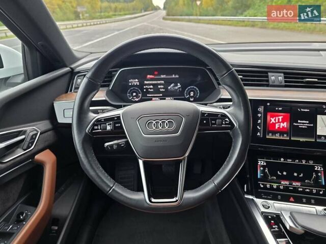 Белый Ауди E-Tron, объемом двигателя 0 л и пробегом 68 тыс. км за 39999 $, фото 77 на Automoto.ua