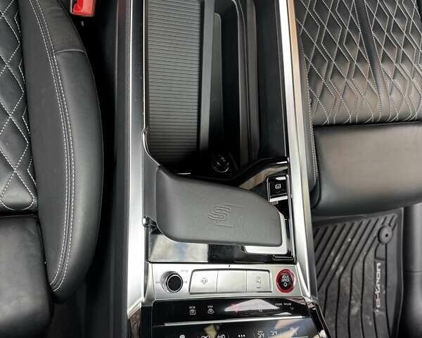 Белый Ауди E-Tron, объемом двигателя 0 л и пробегом 62 тыс. км за 48100 $, фото 32 на Automoto.ua