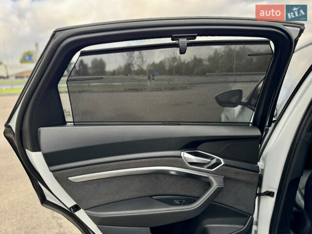 Белый Ауди E-Tron, объемом двигателя 0 л и пробегом 97 тыс. км за 42900 $, фото 37 на Automoto.ua