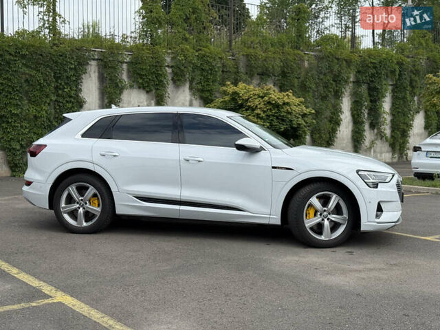 Білий Ауді E-Tron, об'ємом двигуна 0 л та пробігом 35 тис. км за 29999 $, фото 13 на Automoto.ua