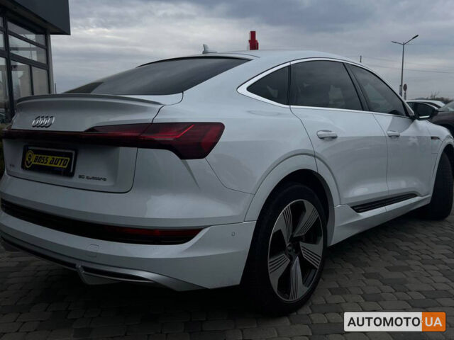 Белый Ауди E-Tron, объемом двигателя 50 л и пробегом 42 тыс. км за 43300 $, фото 6 на Automoto.ua