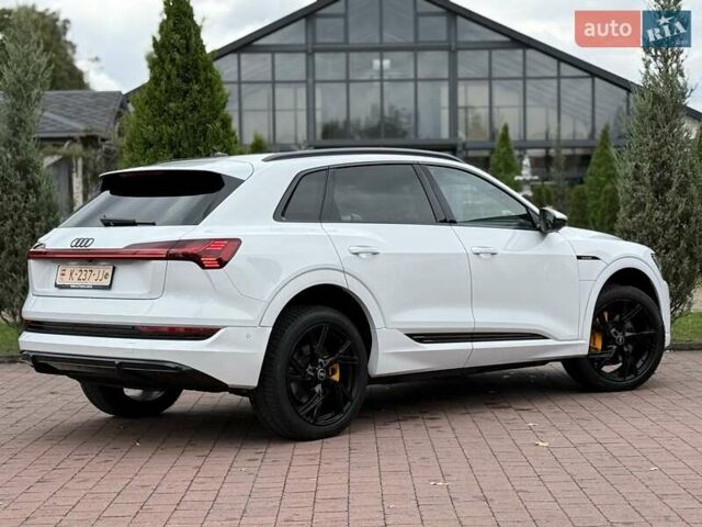 Белый Ауди E-Tron, объемом двигателя 0 л и пробегом 140 тыс. км за 31449 $, фото 29 на Automoto.ua