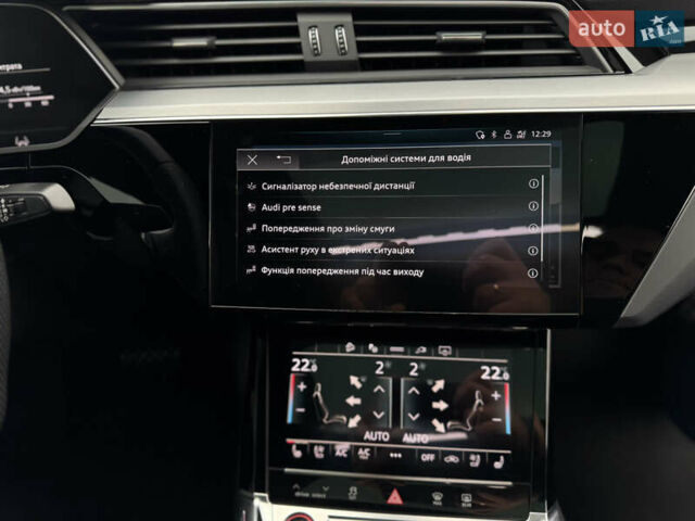 Белый Ауди E-Tron, объемом двигателя 0 л и пробегом 97 тыс. км за 42900 $, фото 44 на Automoto.ua