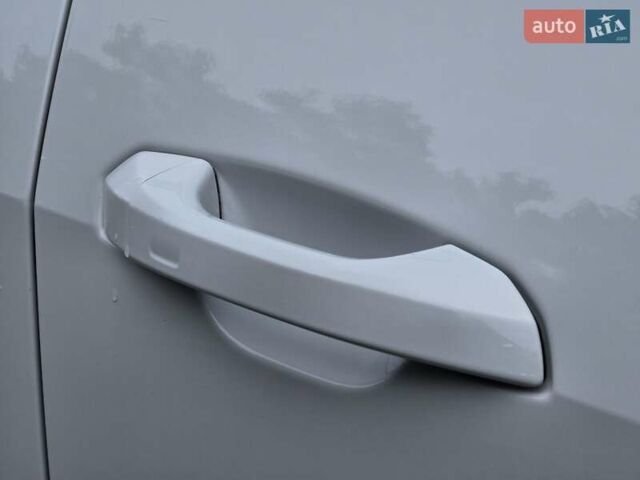 Белый Ауди E-Tron, объемом двигателя 0 л и пробегом 68 тыс. км за 39999 $, фото 19 на Automoto.ua