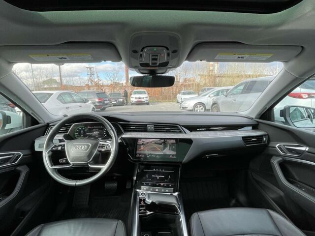 Білий Ауді E-Tron, об'ємом двигуна 0 л та пробігом 45 тис. км за 33000 $, фото 22 на Automoto.ua