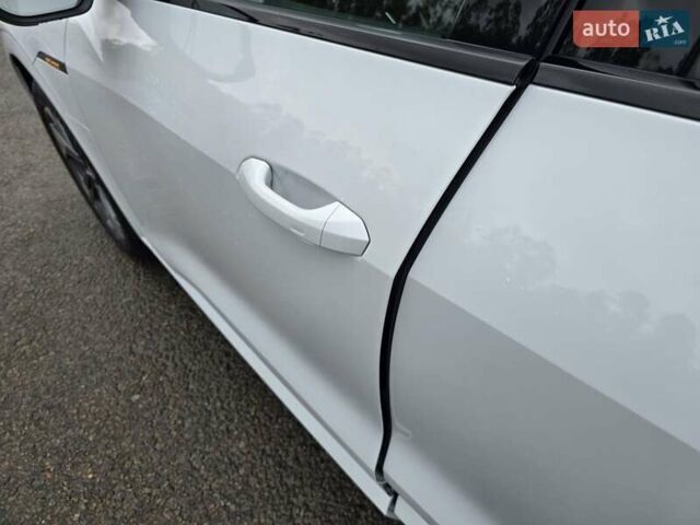 Белый Ауди E-Tron, объемом двигателя 0 л и пробегом 68 тыс. км за 39999 $, фото 33 на Automoto.ua