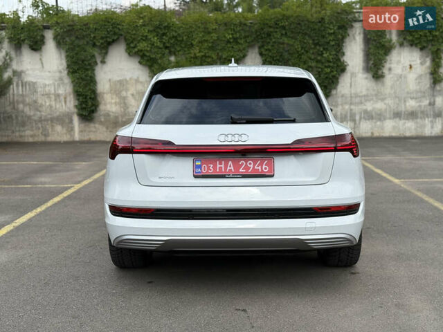 Білий Ауді E-Tron, об'ємом двигуна 0 л та пробігом 35 тис. км за 29999 $, фото 18 на Automoto.ua