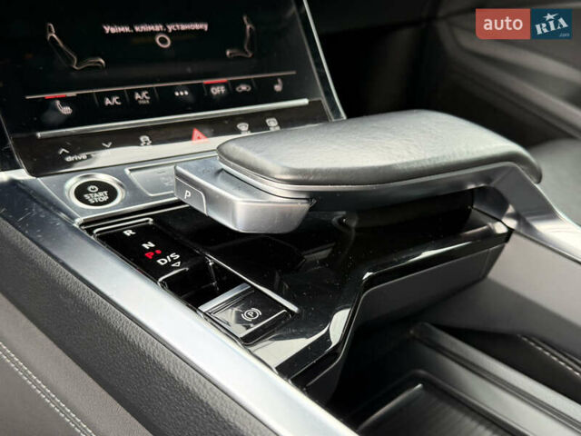 Белый Ауди E-Tron, объемом двигателя 0 л и пробегом 144 тыс. км за 29999 $, фото 67 на Automoto.ua