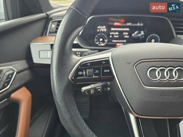 Белый Ауди E-Tron, объемом двигателя 0 л и пробегом 68 тыс. км за 39999 $, фото 79 на Automoto.ua