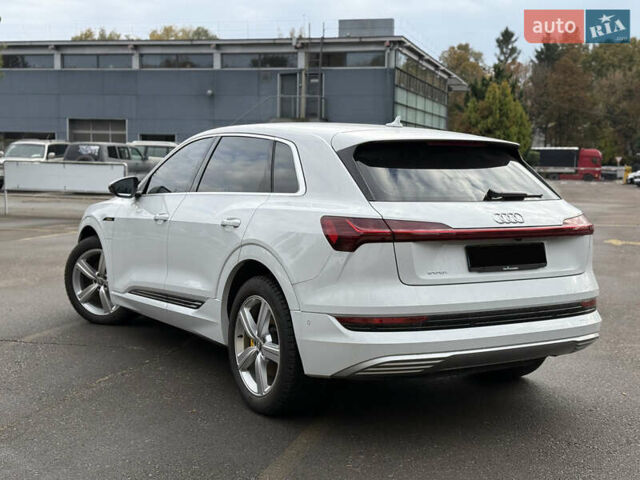 Белый Ауди E-Tron, объемом двигателя 0 л и пробегом 35 тыс. км за 29999 $, фото 9 на Automoto.ua