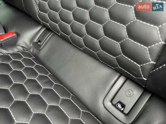Белый Ауди E-Tron, объемом двигателя 0 л и пробегом 140 тыс. км за 31449 $, фото 151 на Automoto.ua