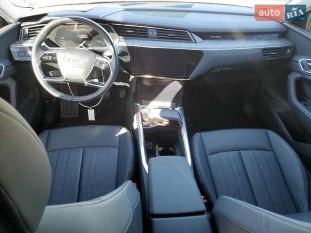 Белый Ауди E-Tron, объемом двигателя 0 л и пробегом 51 тыс. км за 21500 $, фото 7 на Automoto.ua