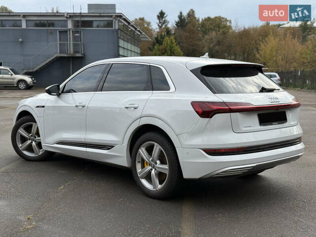 Белый Ауди E-Tron, объемом двигателя 0 л и пробегом 35 тыс. км за 29999 $, фото 11 на Automoto.ua