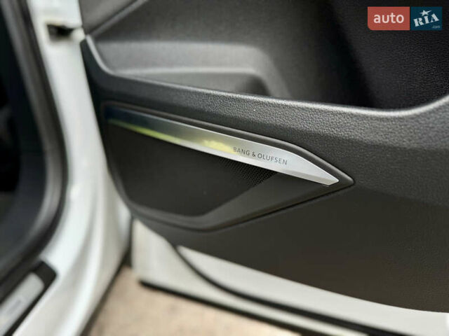 Белый Ауди E-Tron, объемом двигателя 0 л и пробегом 97 тыс. км за 42900 $, фото 24 на Automoto.ua