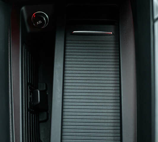 Белый Ауди E-Tron, объемом двигателя 0 л и пробегом 73 тыс. км за 46990 $, фото 38 на Automoto.ua