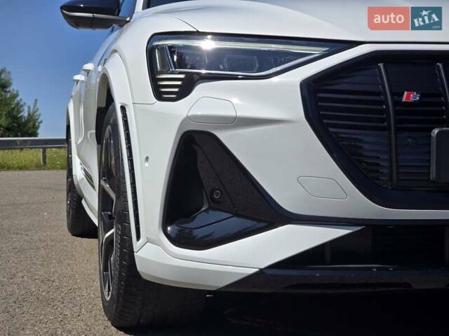 Белый Ауди E-Tron, объемом двигателя 0 л и пробегом 53 тыс. км за 44999 $, фото 11 на Automoto.ua