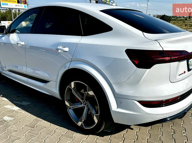 Белый Ауди E-Tron, объемом двигателя 0 л и пробегом 62 тыс. км за 48100 $, фото 8 на Automoto.ua