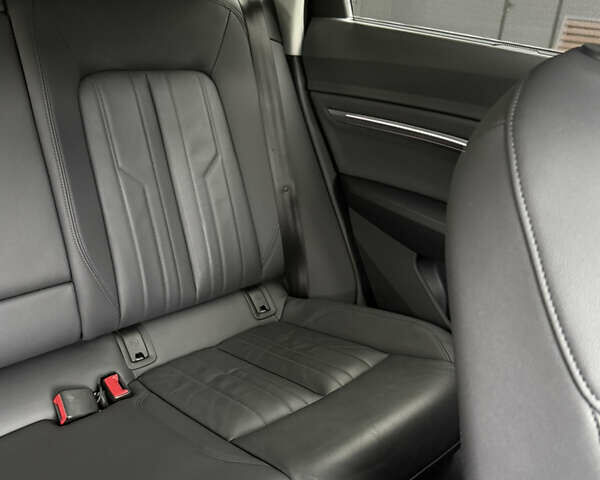 Белый Ауди E-Tron, объемом двигателя 0 л и пробегом 140 тыс. км за 33490 $, фото 45 на Automoto.ua