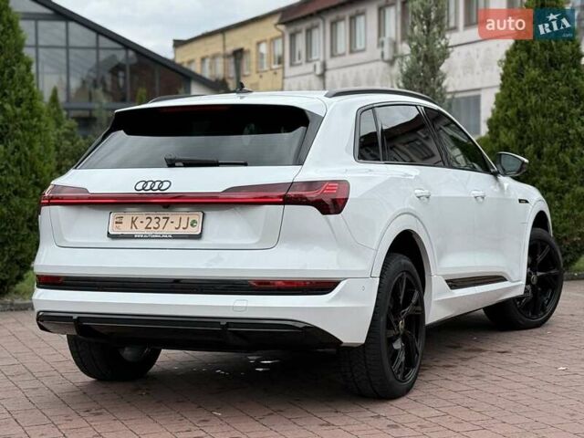 Белый Ауди E-Tron, объемом двигателя 0 л и пробегом 140 тыс. км за 31449 $, фото 32 на Automoto.ua