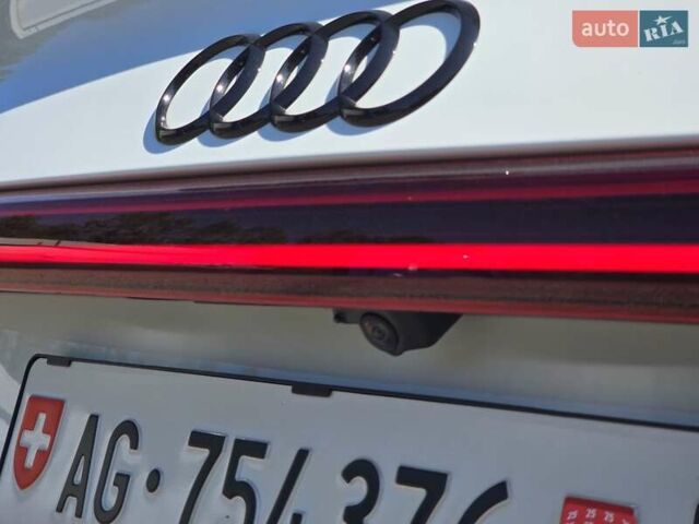 Белый Ауди E-Tron, объемом двигателя 0 л и пробегом 53 тыс. км за 44999 $, фото 32 на Automoto.ua