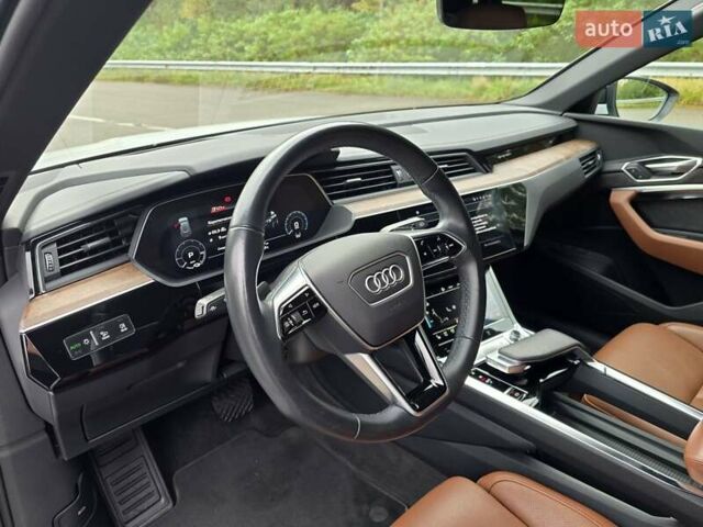 Белый Ауди E-Tron, объемом двигателя 0 л и пробегом 68 тыс. км за 39999 $, фото 45 на Automoto.ua