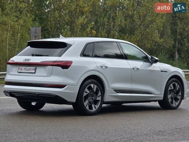 Белый Ауди E-Tron, объемом двигателя 0 л и пробегом 68 тыс. км за 39999 $, фото 7 на Automoto.ua