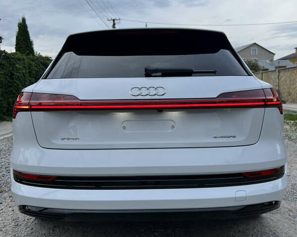Білий Ауді E-Tron, об'ємом двигуна 0 л та пробігом 38 тис. км за 46000 $, фото 7 на Automoto.ua