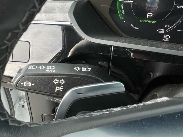 Білий Ауді E-Tron, об'ємом двигуна 0 л та пробігом 45 тис. км за 33000 $, фото 14 на Automoto.ua