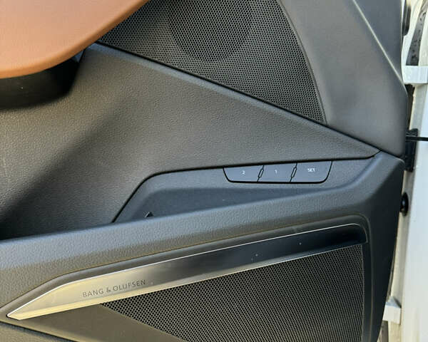 Белый Ауди E-Tron, объемом двигателя 0 л и пробегом 23 тыс. км за 37991 $, фото 3 на Automoto.ua