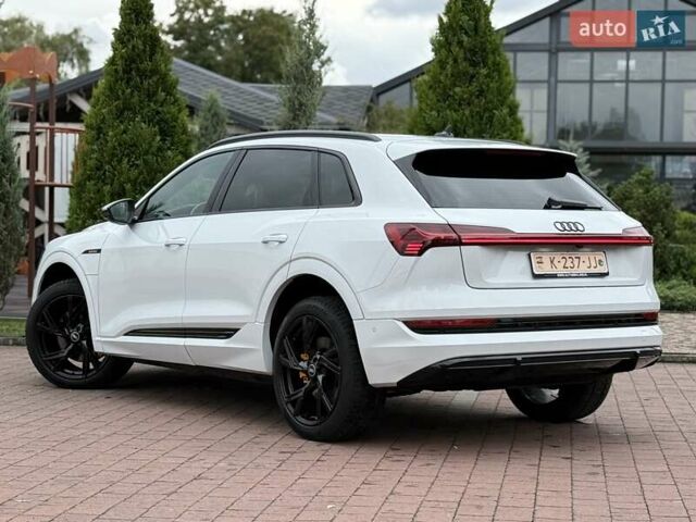 Белый Ауди E-Tron, объемом двигателя 0 л и пробегом 140 тыс. км за 31449 $, фото 50 на Automoto.ua