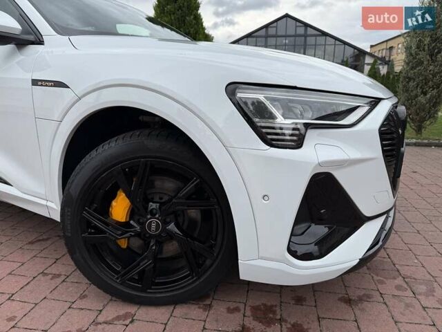 Белый Ауди E-Tron, объемом двигателя 0 л и пробегом 140 тыс. км за 31449 $, фото 20 на Automoto.ua