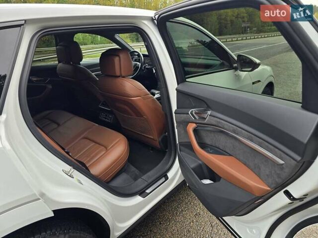 Белый Ауди E-Tron, объемом двигателя 0 л и пробегом 68 тыс. км за 39999 $, фото 59 на Automoto.ua