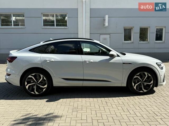Білий Ауді E-Tron, об'ємом двигуна 0 л та пробігом 16 тис. км за 44900 $, фото 9 на Automoto.ua