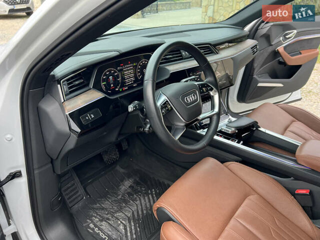 Білий Ауді E-Tron, об'ємом двигуна 0 л та пробігом 38 тис. км за 46000 $, фото 10 на Automoto.ua