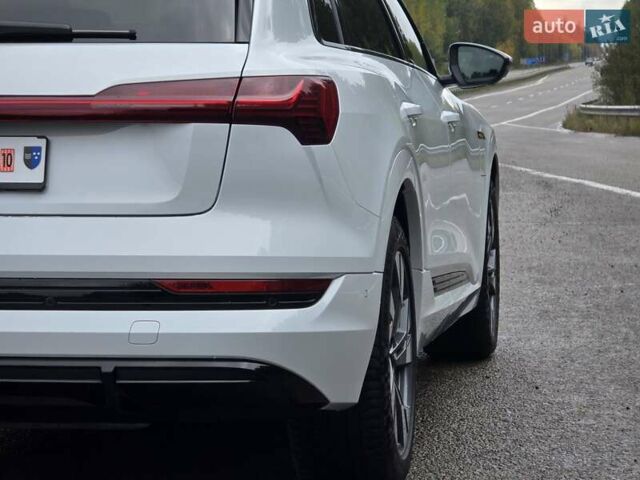 Белый Ауди E-Tron, объемом двигателя 0 л и пробегом 68 тыс. км за 39999 $, фото 26 на Automoto.ua