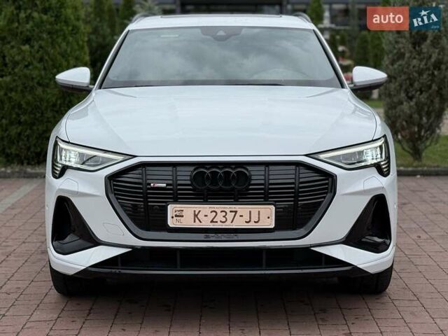Белый Ауди E-Tron, объемом двигателя 0 л и пробегом 140 тыс. км за 31449 $, фото 64 на Automoto.ua