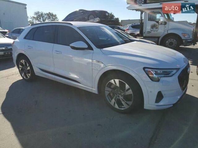 Белый Ауди E-Tron, объемом двигателя 0 л и пробегом 51 тыс. км за 21500 $, фото 3 на Automoto.ua