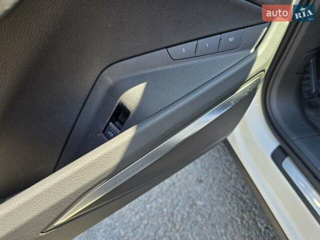 Белый Ауди E-Tron, объемом двигателя 0 л и пробегом 53 тыс. км за 44999 $, фото 50 на Automoto.ua