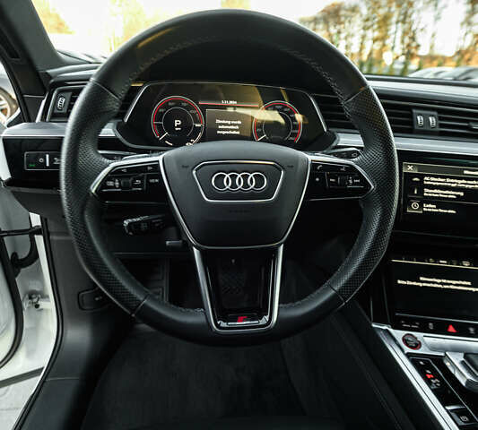 Белый Ауди E-Tron, объемом двигателя 0 л и пробегом 73 тыс. км за 46990 $, фото 43 на Automoto.ua