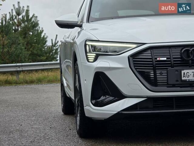 Белый Ауди E-Tron, объемом двигателя 0 л и пробегом 68 тыс. км за 39999 $, фото 16 на Automoto.ua