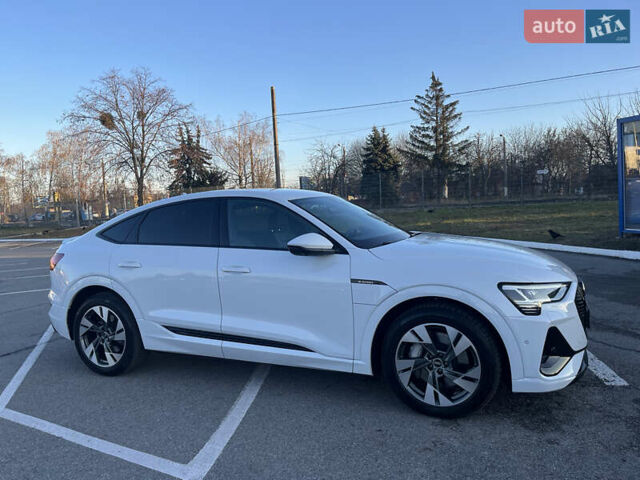 Белый Ауди E-Tron, объемом двигателя 0 л и пробегом 57 тыс. км за 32200 $, фото 11 на Automoto.ua